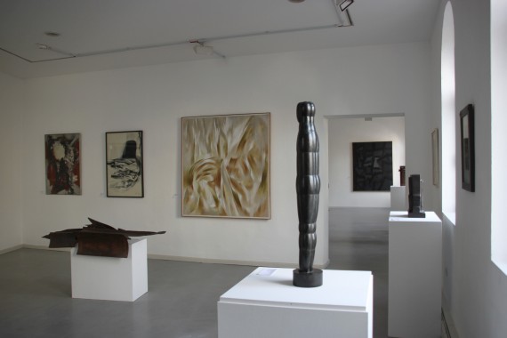 Ausstellungsansicht "Ein Leben mit moderner Kunst. Die Sammlung Fitzau"