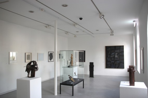 Ausstellungsansicht "Ein Leben mit moderner Kunst. Die Sammlung Fitzau"